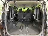 後席を格納すると、これだけの広さが!シーンに合わせたシートアレンジで、大きな荷物も積むことが出来ます♪