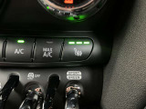 車両の詳細、ご質問につきましては、弊社営業スタッフまでお気軽にご連絡下さいませ。遠方のお客様には実車の詳細画像送信も承ります。