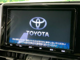 【大画面ナビ】人気の大型9インチナビを装備。存在感のある大画面はインパクト大!ナビ利用時のマップ表示は見やすく、テレビやDVDは臨場感がアップ!いつものドライブがグッと楽しくなります♪