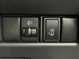ヘッドライトレべリング機能付きです!狭い所でも乗り降り楽々な両側スライド仕様の片側電動スライドドアです!簡単にドアの開閉が出来る為女性やお年寄りにも優しく、荷物で手が塞がった時なども大変便利です!