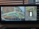 アラウンドビューモニター。上空から見下ろしているような映像で、スムースな駐車をサポートします。