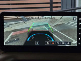 車体の下や後輪付近を映すインビジブルフードビュー!