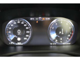 12.3インチのデジタルドライバーディスプレイには、運転に必要な情報が映しだされます。お好みの表示パターンに変更できます。フロントガラスに、運転に必要な情報を投影するヘッドアップディスプレイ付きです。