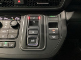 停車中にブレーキペダルを踏み続けなくてもブレーキ保持ができるオートマチックブレーキホールド機能もついております。