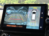 【パノラミックビューモニター】専用のカメラにより、上から見下ろしたような視点で360度クルマの周囲を確認することができます☆死角部分も確認しやすく、狭い場所での切り返しや駐車もスムーズに行えます。