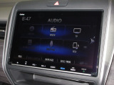 ナビゲーションは純正9インチメモリーナビ(VXU-207VFNi)を装着しております。AM、FM、CD、DVD再生、Bluetooth、音楽録音再生、フルセグTVがご使用いただけます。