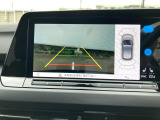 前後パーキングセンサー&リアビューカメラで、車庫入れも安心です。パーキングセンサーは音だけでなくモニターで接近情報を確認出来てより安心です。