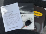 取扱い説明書と整備手帳もしっかりついています。使用方法や、整備記録などお車の大事情報が記載されている大事なものですよね。