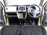 ポップなインテリアのハスラー。オシャレな内装に運転時の気分も上がります♪