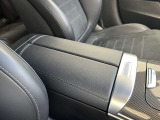 メルセデス・ベンツの定める厳しい基準をクリアしたお車のみをご案内させて頂きます。納車前整備はメーカー規定に基づき100項目以上にも及ぶ点検を熟練のメカニックによって行いご納車させて頂きます。