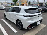 コーナーセンサー付きですので駐車も安心です。