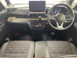 デリカミニ T プレミアム 4WD 本革シート