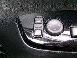 ドアミラーの鏡面の調節、格納は運転席からすべて操作できます!