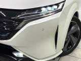 【LEDヘッドライト】悪天候や夜間走行時も良好な視界を確保し安心して運転できる高輝度LEDヘッドライトを装備!点灯速度が早く、消費電力も抑えられています。