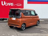 【障害物センサー】細い道を通ったときや駐車するとき等、障害物に当たりそうになると警告音が鳴ったり、自動でブレーキをかけてくれます。安心ですね!