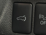 【パワーバックドア】スマートキーや運転席のボタンを押すだけでリアゲートが自動で開閉します!荷物を持っている時や、高い位置にあるバックドアを閉める際に便利な機能です♪