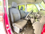 運転席シート廻りは使用感も少なく、良好な状態となっています。丁寧に使われていたことがよくわかりますね。