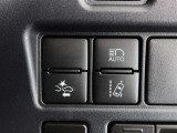 サポカーは、高齢運転者を含めたすべてのドライバーによる交通事故の発生防止・被害軽減対策の一環として、国が推奨する新しい自動車安全コンセプトです。詳しくは販売店スタッフまでおたずねください。