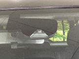 【エマージェンシーブレーキ】走行中に前方の車両等を認識し、衝突しそうな時は警報とブレーキで衝突回避と被害軽減をアシスト。より安全にドライブをお楽しみいただけます。