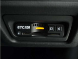 ◆ETC2.0装着◆進化したドライブ体験。料金収受システムだけだったETCが生まれ変わって、高速道路を賢く使うETC2.0に進化しました。多彩な情報サービスが便利で快適なドライブ体験を提供します。