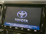 【大画面ナビ】人気の大型9インチナビを装備。存在感のある大画面はインパクト大!ナビ利用時のマップ表示は見やすく、テレビやDVDは臨場感がアップ!いつものドライブがグッと楽しくなります♪