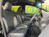 運転席シート廻りは使用感も少なく、良好な状態となっています。前オーナー様が丁寧に使っていたことがよくわかりますね。