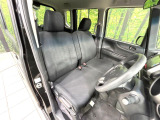 運転席まわりには十分なスペースがあり、大柄な方でもゆったり運転していただける環境です。