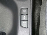 ネッツトヨタ静浜は&rdquo;キレイ&rdquo;にこだわっています。特設サービス工場で、新しく生まれ変わった車!内装・外装の徹底的な掃除、シートを外してニオイの元まで消臭・除菌、見えにくいエンジンルーム内もキレイ!