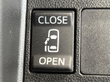 【パワースライドドア】スマートキーや運転席のスイッチでスライドドアの開閉が可能♪電動だから力を入れてドアを開ける必要が無く、小さいお子様でも、重い荷物を持っている時もラクに開け閉めできます♪