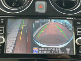 左サイドカメラとフロントカメラ運転席から死角となりやすい車両左前部分や前方部分もバッチリ見えます♪