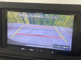 【バックカメラ】駐車時に後方がリアルタイム映像で確認できます。大型商業施設や立体駐車場での駐車時や、夜間のバック時に大活躍!運転スキルに関わらず、今や必須となった装備のひとつです!