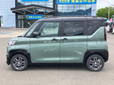 デリカミニ T プレミアム 4WD 