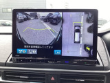 フロントカメラ装備です。運転席から見づらいバンパー下部を映します。
