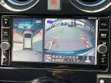 アラウンドビューモニターは、車両の周囲を360度見渡せるカメラシステムです。駐車時の死角をなくし、安全な運転をサポートします。駐車時の死角をなくして、安心・安全な運転を実現できます。