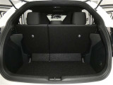 【シートアレンジ可能】ゆとりあるワイドな車内空間は、ドライブを始め買い物やレジャーなど、幅広く活躍します。一人でもみんなとでもお出かけを楽しみましょう!