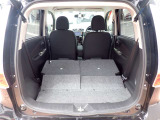 後席をすべて折りたたんでいただくと大きなお荷物やタイヤ4本も楽々積み込んでいただけます♪