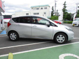 希望ナンバーや保証期間を延ばす延長保証などもございます。詳しくはスタッフまでお問い合わせください。