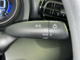 トンネルなど、周囲の明るさの変化でランプ類を自動オン・オフするコンライトです(消し忘れ防止機能付)