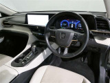 見通しのよいすっきりとした視界で、誰でも運転しやすいです。運転のしやすさは疲れにくさにも繋がりますよ♪
