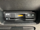 いまや快適なカーライフに欠かせないETCが付いています。