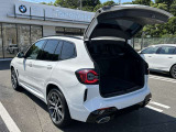 BMWを熟知したメカニックによる、360度の納車前点検。ドイツ本国と同様の教育・訓練を受けたメカニックが徹底的に点検、整備した後にお客様にお引渡しします。