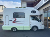 中古車は全てWeb在庫です。現車はストックヤードにて保管しており常時展示はしておりませんので、現車をご確認の場合は事前にお電話にてご連絡お願い致します。075-922-2313 定休日:毎週水曜日