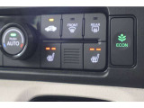 シートヒーター装備付き車!!座席に埋め込まれた電熱線によりシートを暖めることが出来る装備で、温められたシートは、寒い冬には最適です!!