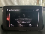 【ナビSDカードは別途購入が必要です】インターネットラジオやBluetoothなどのエンターテーメント機能を凝縮したマツダコネクト!