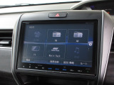 ナビゲーションは純正9インチメモリーナビを装着しております。AM、FM、CD、DVD再生、Bluetooth、音楽録音再生、フルセグTVがご使用いただけます。初めて訪れた場所でも安心ですね!