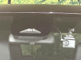 【トヨタセーフティセンス】走行中に前方の車両等を認識し、衝突しそうな時は警報とブレーキで衝突回避と被害軽減をアシスト。より安全にドライブをお楽しみいただけます。