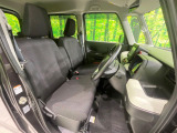 運転席シート廻りは使用感も少なく、良好な状態となっています。丁寧に使われていたことがよくわかりますね。