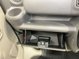 「収納スペース」使いやすい収納を、使いやすい場所に。様々な場所に収納スペースがあり使い勝手も良いので車内もスッキリして綺麗を保てます