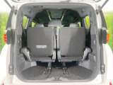 普段のお買い物や通勤、送迎等に十分な荷室スペースを確保しております。セカンドシートを倒すと、大きな荷物の積載も可能です♪