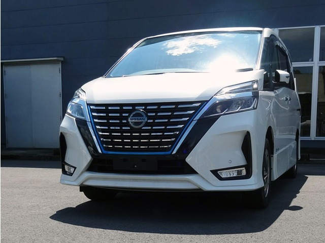セレナ 1.2 e-POWER ハイウェイスターV